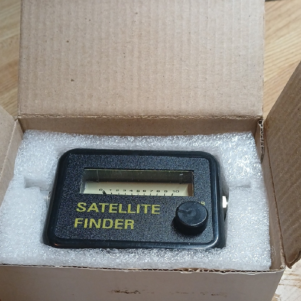 Black Satellite Finder - Picture 4 of 4